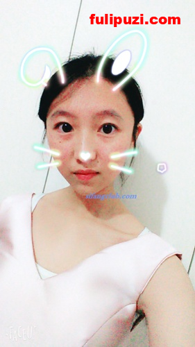 百度云泄密系列26-四个女主，颜值都不错！骚贝贝又嫩又美【420P+5V/7.2G】