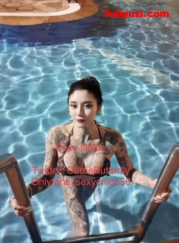 红极一时的高颜值网红！【龙猫夫妇(Sexy chloe)】推特大尺度原版私拍视图【335P+139V/145M】