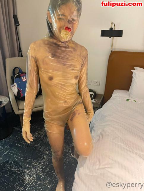 露脸才是王道！越南籍澳洲清纯少女模特【eskyperry】男女通吃福利合集【1481P+51V/6G】