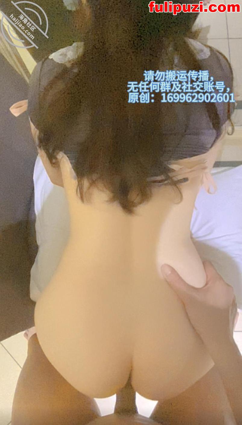 海角大神和同居亲妹妹的乱伦后续1 妹妹妹餐桌下舔食哥哥的肉棒【311P+15V/3.59G】