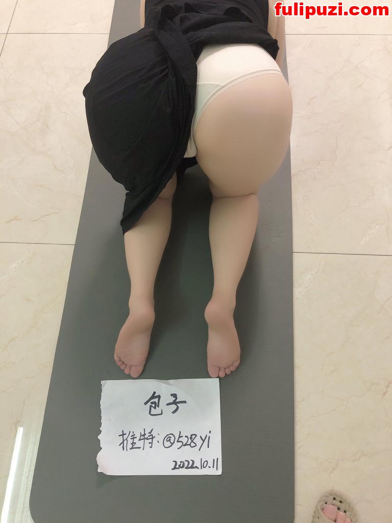 推特90夫妻【包子】福利合集 夫妻交换聚众淫乱群P啪啪啪【60P+219V/23.54G】