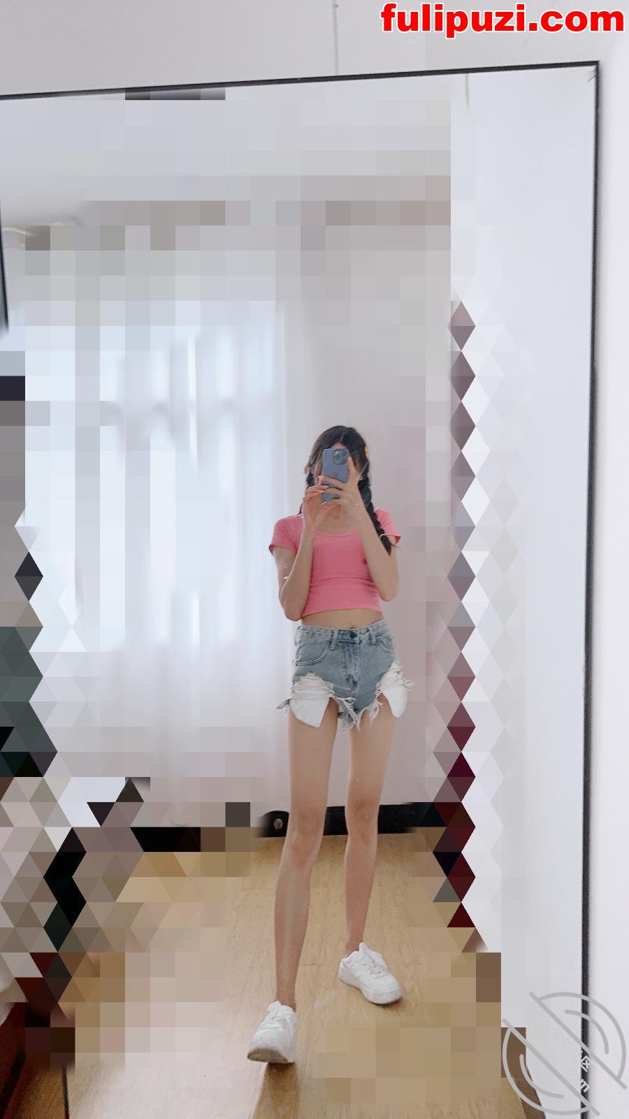 海角大神【长腿女儿丽丽】时隔一年强势归来 把精液射到汉堡里亲眼看着女儿吃下去【202P+9V/1.2G】