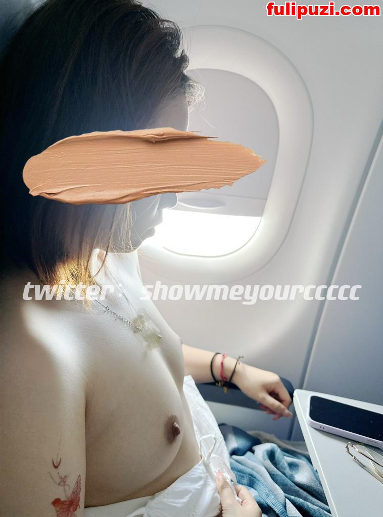 推特极品反差小母狗女友【DecZovec】 蜜桃臀完美胸型四处露出发骚【281P+7V/152M】