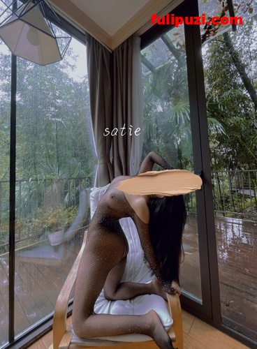 极品尤物超反差！ 推特才女钢琴老师【Satie】极品福利视图【181P+43V/247M】